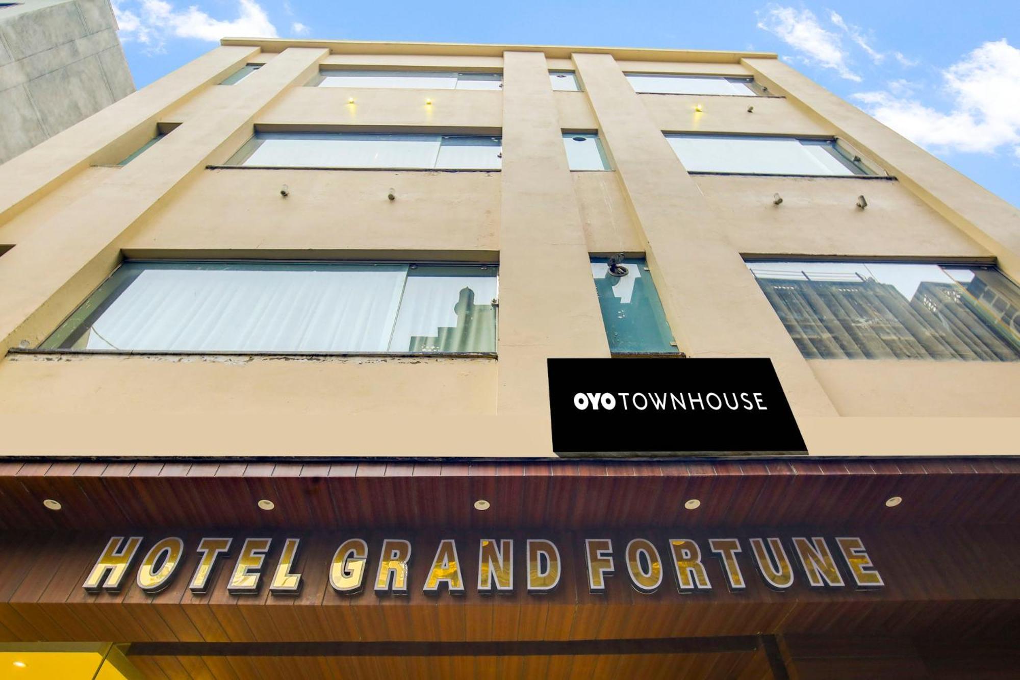 אמריצר Super Townhouse Grand Fortune מראה חיצוני תמונה